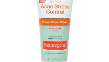 6 Bước Dùng Sữa Rửa Mặt Đúng Cách sua-rua-mat-Neutrogena-Oil-Free-Acne-Stress-Control-Power-Cream-Wash