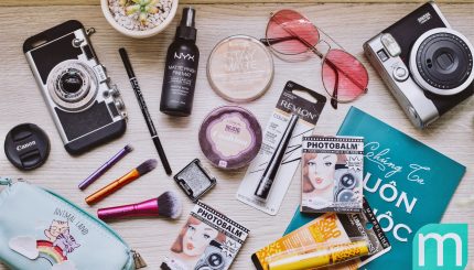 nhung-mon-do-make-up-khong-the-thieu-khi-di-du-lich