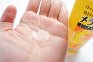 Lotion Sáng Da Rohto CC Melano 170ml