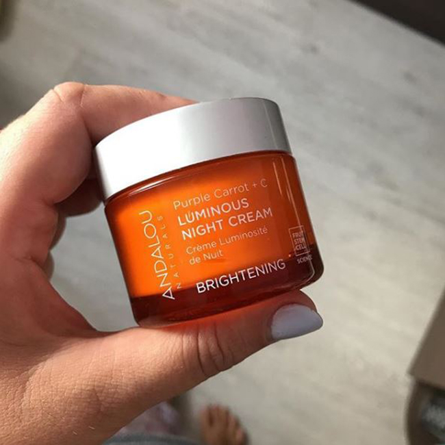 Kem dưỡng đêm sáng da Andalou Purple Carrot + C Luminous Night Cream kem-duong-dem-sang-da-andalou-purple-carrot-c-luminous-night-cream