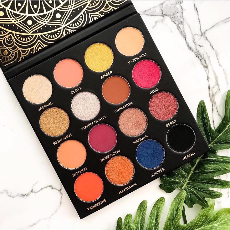 Bảng phấn mắt ACE BEAUTY Quintessentoal Palette Bảng phấn mắt ACE BEAUTY Quintessentoal Palette - Ảnh 2
