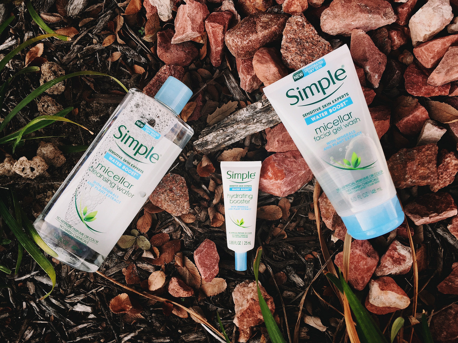 Nước tẩy trang siêu cấp ẩm Simple Water Boost Micellar Water 200ml Nước tẩy trang siêu cấp ẩm Simple Water Boost Micellar Water 200ml - Ảnh 4