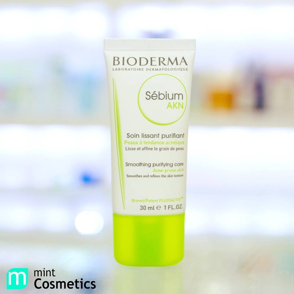 bioderma-sebium-akn-vs-pore-refiner-kem-duong-nao-danh-cho-ban