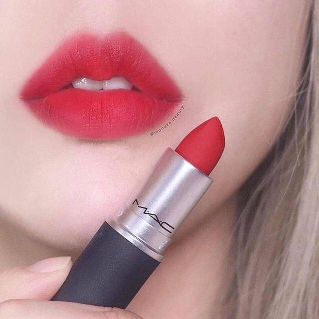Son MAC Powder Kiss Lipstick