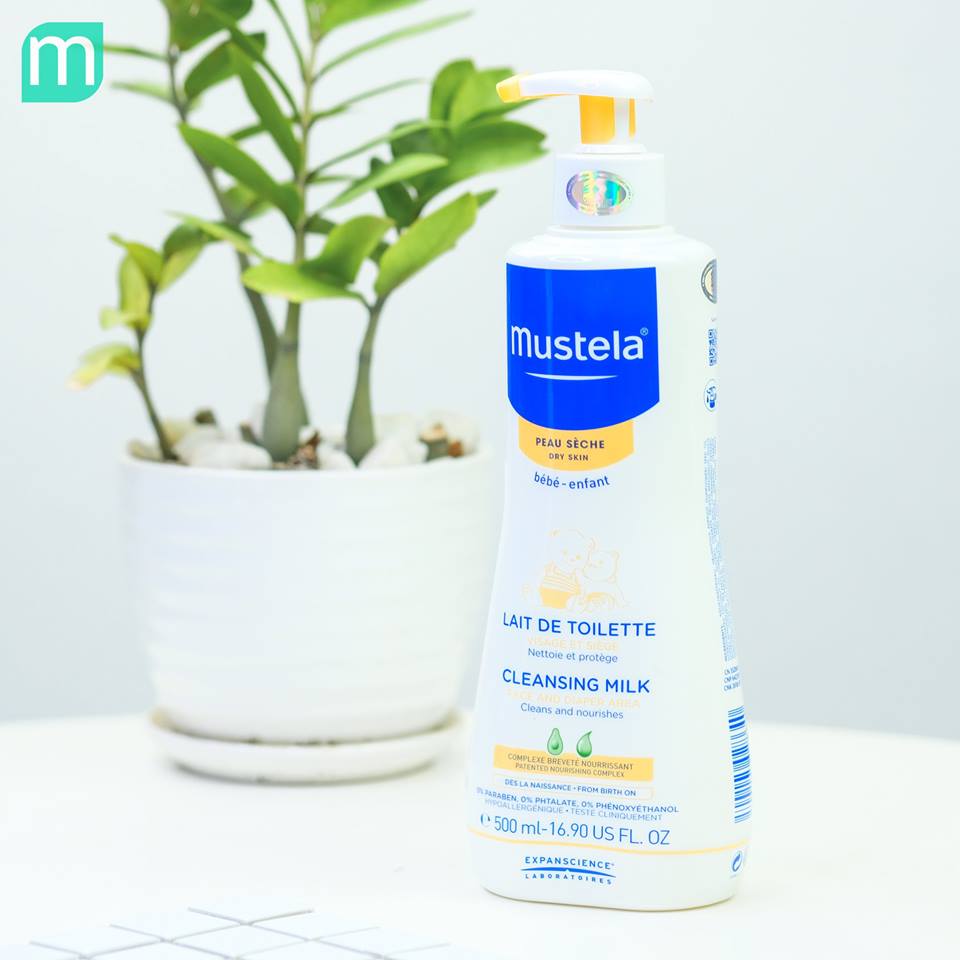 sua-rua-mat-mustela-lam-sach-vung-mac-ta-cho-tre-em-500ml