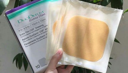 review-mieng-dan-mun-duoderm1