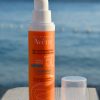 kem-chong-nang-avene-cleanance-sunscreen-spf50