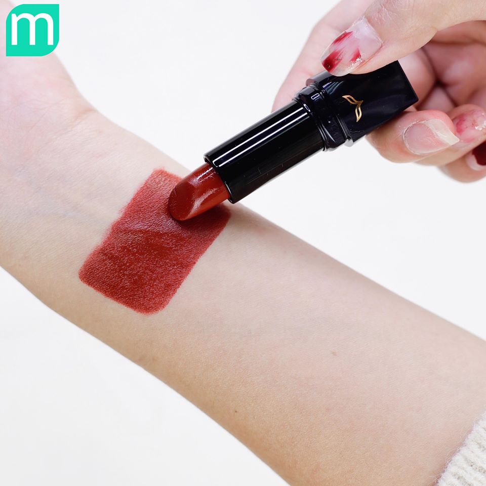 swatch-review-son-fox-hydrating-lip-polish