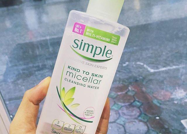 Review Nước Tẩy Trang Simple Kind To Skin Cleasing Micellar Water review-nuoc-tay-trang-simple-kind-to-skin-cleasing-micellar-water
