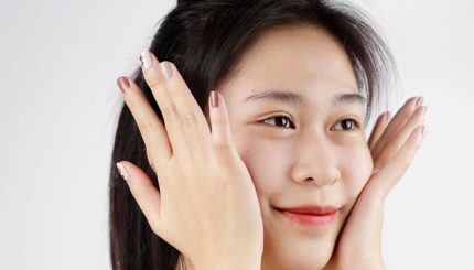 6-dong-tac-massage-thu-gian-co-mat-va-giam-stress
