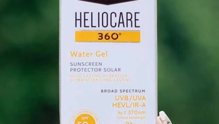 Review Kem Chống Nắng Heliocare Water Gel SPF50 Review Kem Chống Nắng Heliocare Water Gel SPF50
