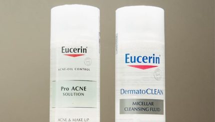 so-sanh-2-loai-tay-trang-den-tu-eucerin