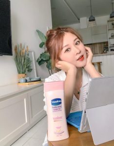 Dưỡng thể Vaseline Healthy White Instant Fair