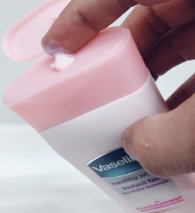 Dưỡng thể Vaseline Healthy White Instant Fair