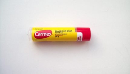 Review: Son dưỡng môi Carmex dưỡng ẩm sâu giá bình dân