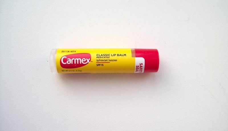 Review: Son dưỡng môi Carmex dưỡng ẩm sâu giá bình dân