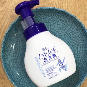 Sữa rửa mặt Hatomugi The Facial Whip 160ml