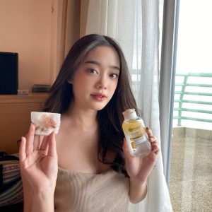 Tẩy Trang Dầu Nước Garnier Oil-Infused Micellar Cleansing Water 400ml