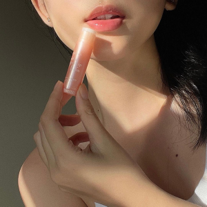 Son Dưỡng Môi Senka Perfect Aqua Lip Balm 4.5g
