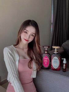 Dầu Gội Dành Cho Tóc Rụng Moist Diane Extra Hair Fall Control 450ml Dầu Gội Dành Cho Tóc Rụng Moist Diane Extra Hair Fall Control 450ml