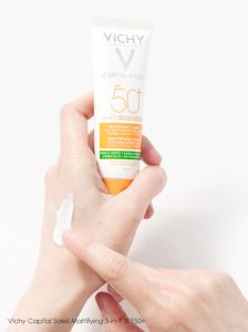 Kem Chống Nắng Vichy Capital Soleil Mattifying 3 In 1 SPF 50 50ml