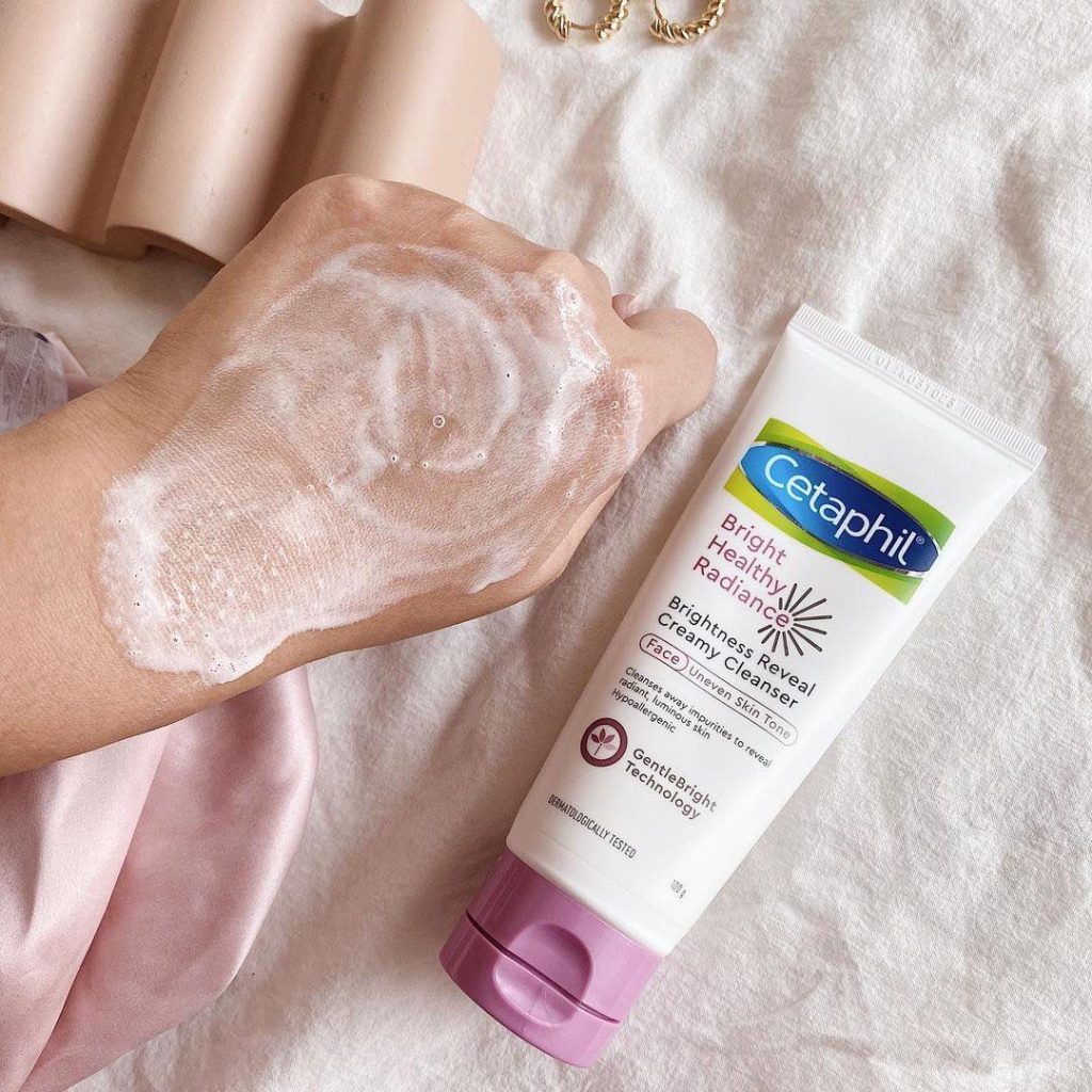Sữa Rửa Mặt Cetaphil Bright Healthy Radiance Cleanser 100G