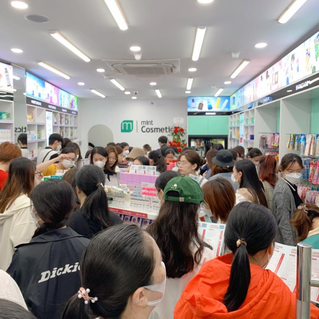 Không Khí Ngày Đầu Khai Trương Mint Linh Đàm Không Khí Ngày Đầu Khai Trương Mint Linh Đàm