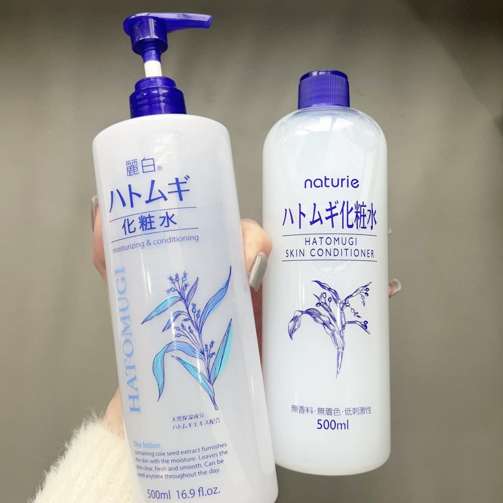 So Sánh 2 Nước Hoa Hồng Ý Dĩ Naturie Và Hatomugi