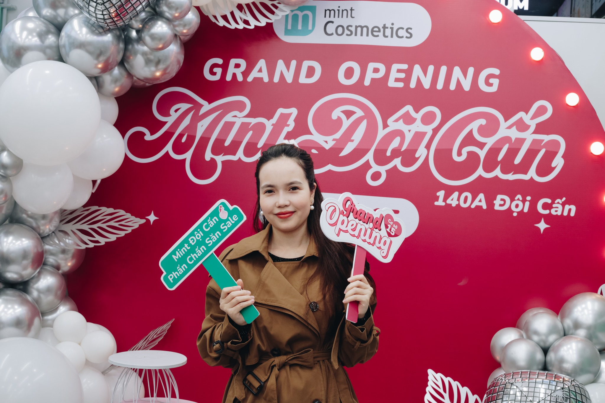 Không Khí Hân Hoan Trong Ngày Khai Trương Đầu Tiên Mint Đội Cấn Không Khí Hân Hoan Trong Ngày Khai Trương Đầu Tiên Mint Đội Cấn