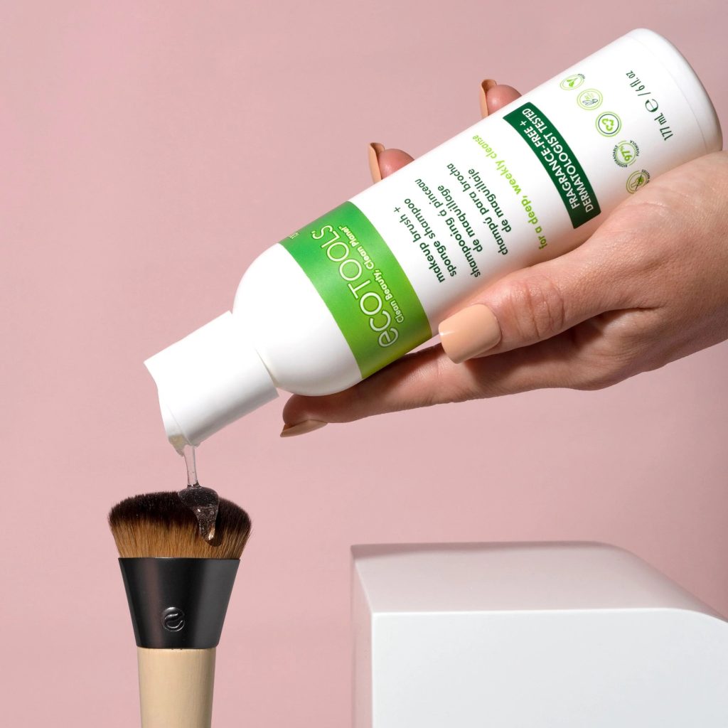 Cọ Tán Nền Ecotools Wonder Cover Complexion Foundation Makeup Brush Cọ Tán Nền Ecotools Wonder Cover Complexion Foundation Makeup Brush
