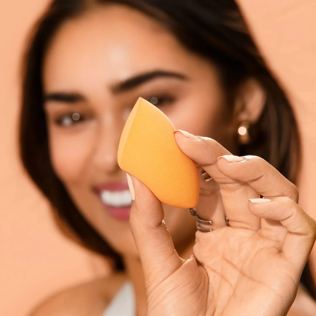 Mút Trang Điểm Real Techniques Miracle Complexion Sponge