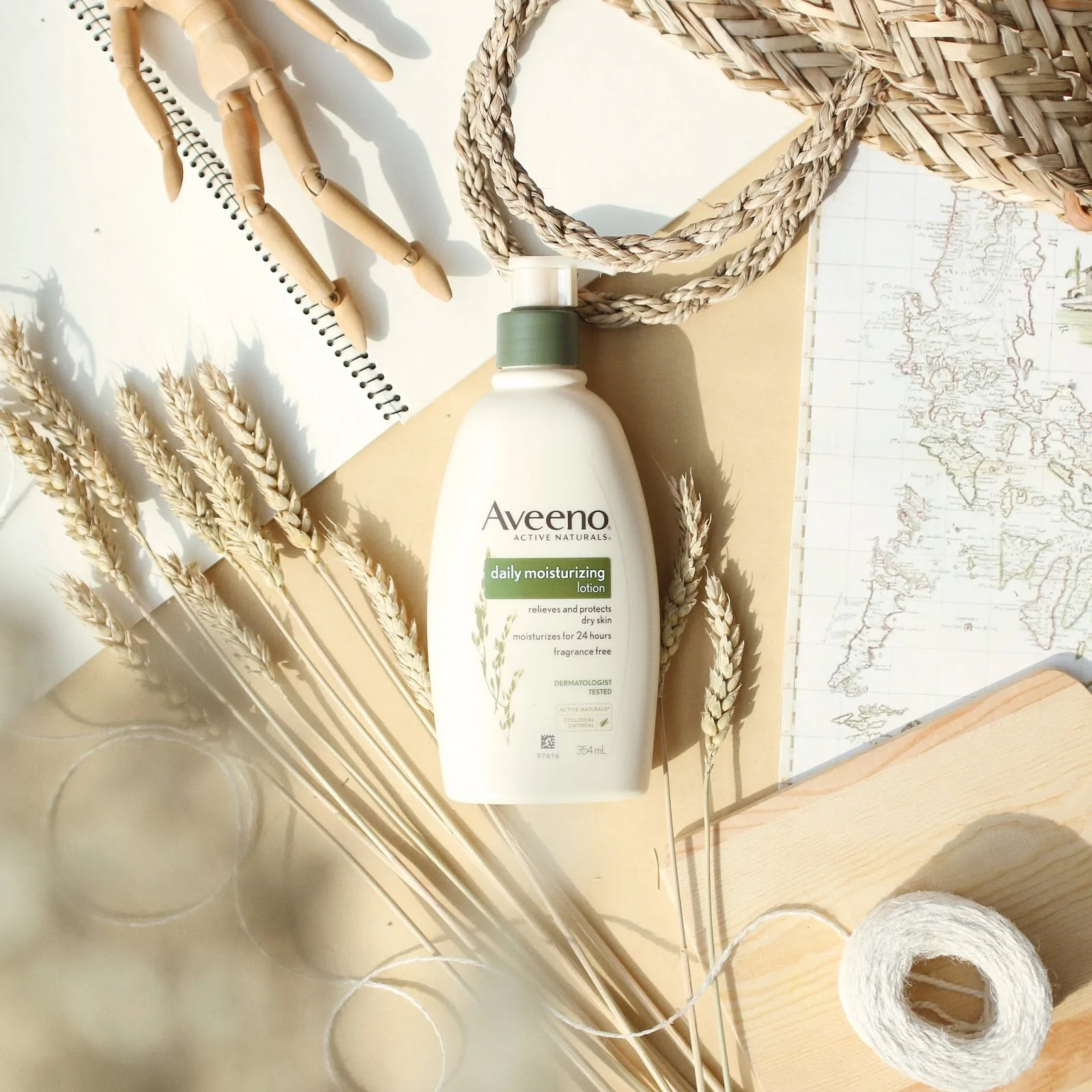 COMBO 1 SỮA DƯỠNG AVEENO DAILY MOISTURIZING 354ML + 1 TÚI AVEENO