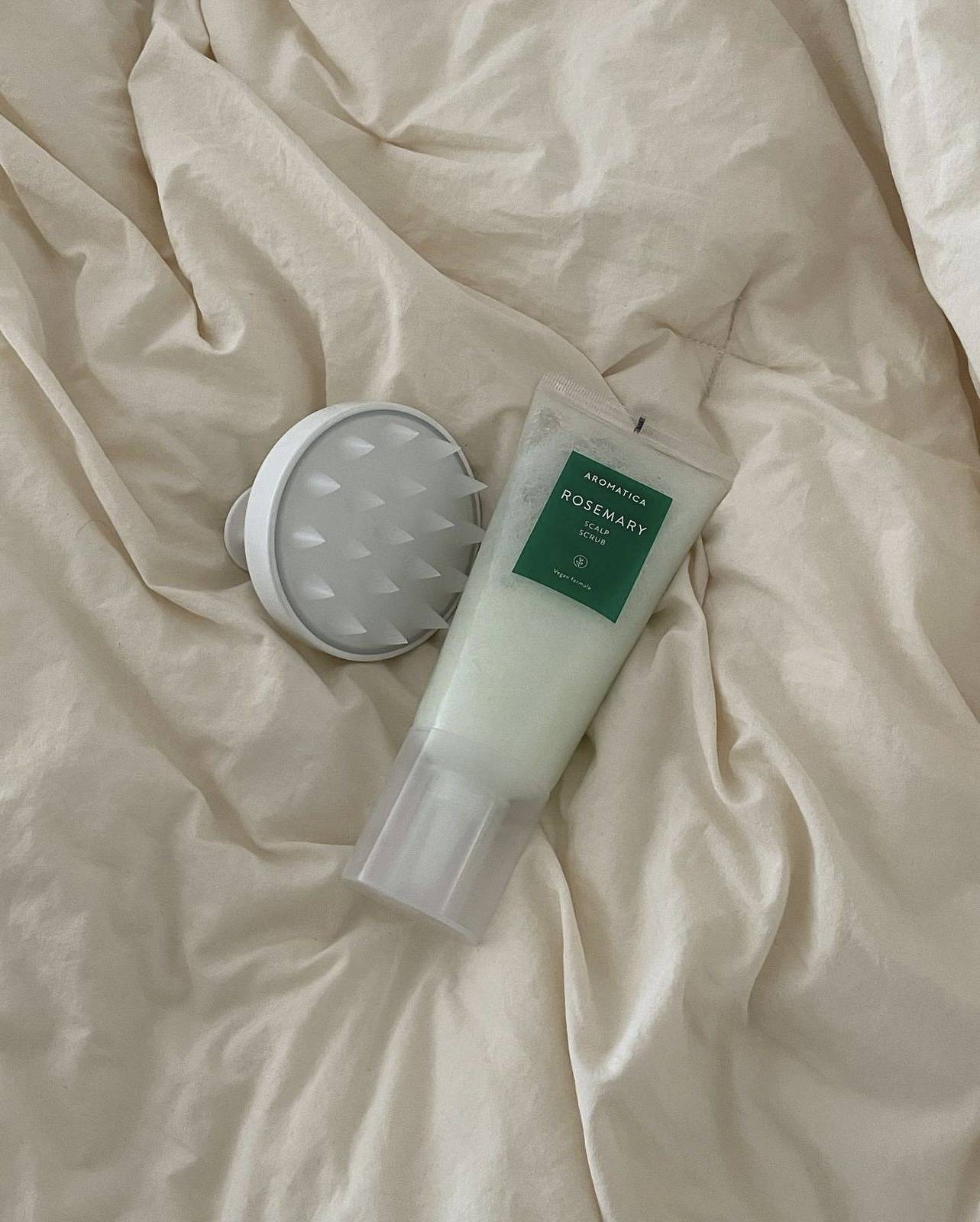 Tẩy Da Chết Da Đầu Aromatica Rosemary Scalp Scrub 165g