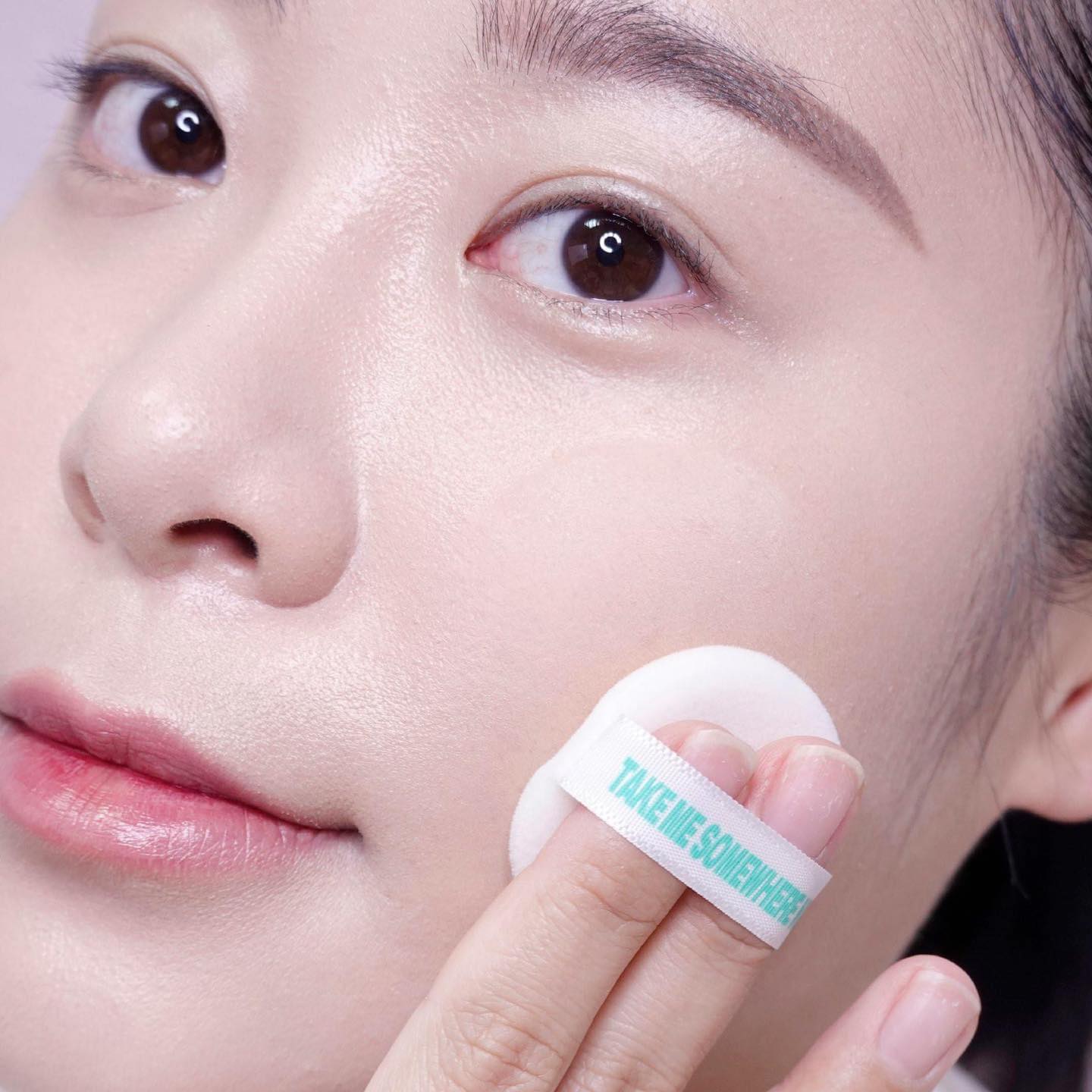 Phấn Phủ Nén LilyByred Sebum Lock Pact Phấn Phủ Nén LilyByred Sebum Lock Pact