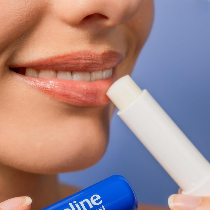 Son Dưỡng Môi Vaseline 4.8g Son Dưỡng Môi Vaseline 4.8g