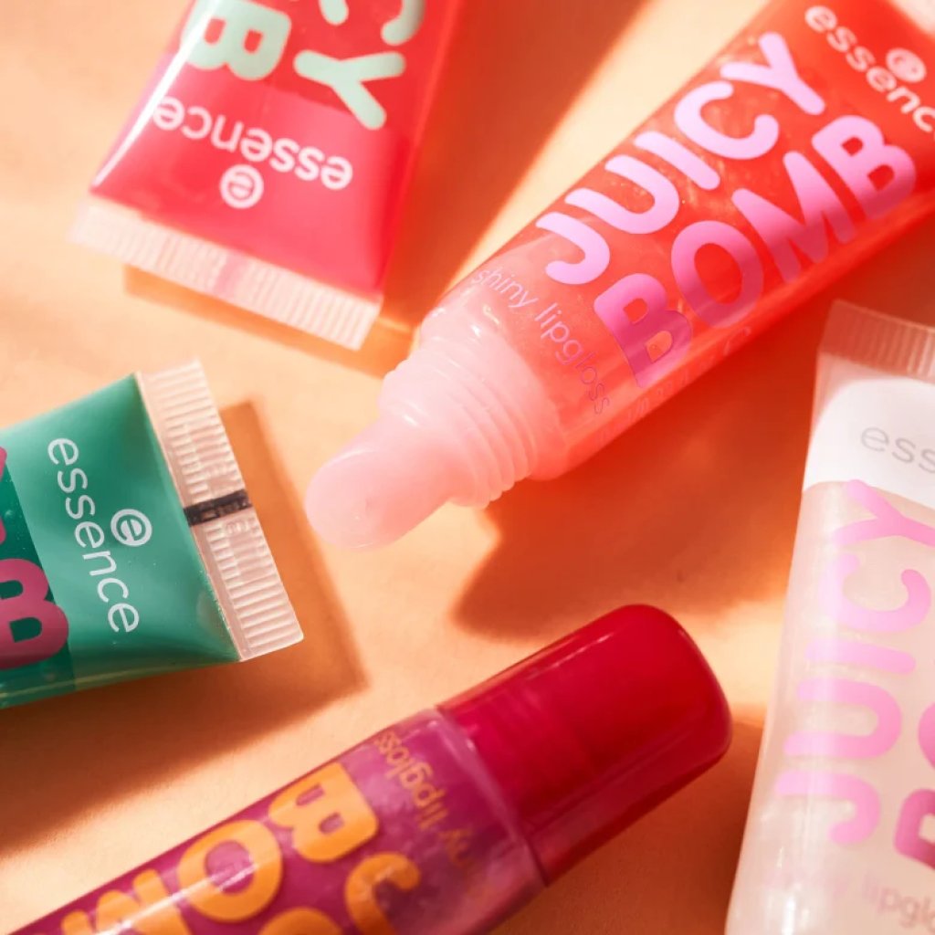 Son dưỡng bóng Essence Juicy Bomb Skiny Lipgloss 4ml Son dưỡng bóng Essence Juicy Bomb Skiny Lipgloss 4ml